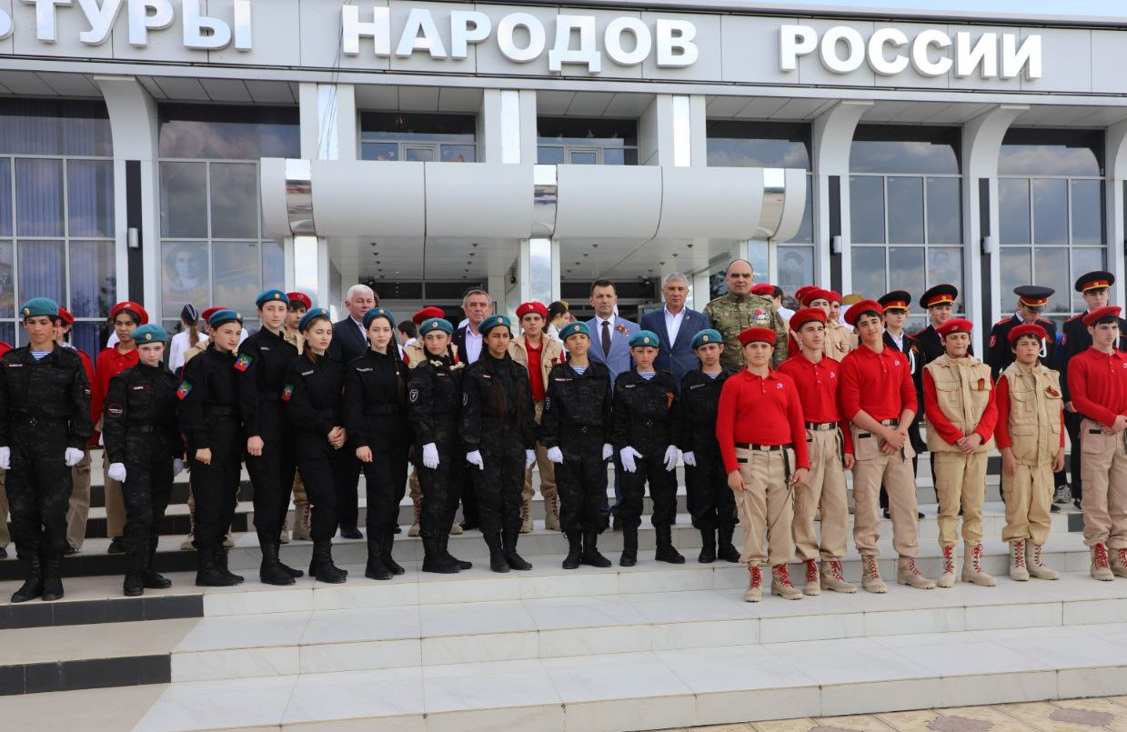 В Кизлярском районе прошла встреча с Героями России