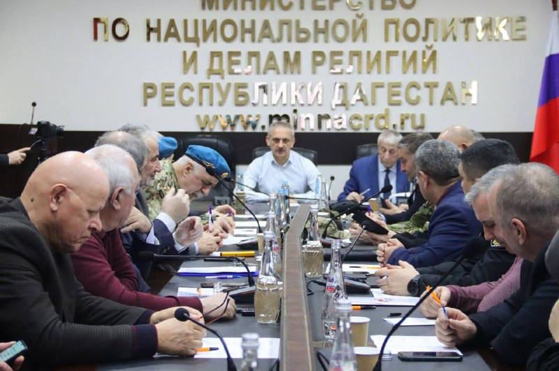 Круглый стол «Связь прошлого, настоящего и будущего»прошел в Дагестане