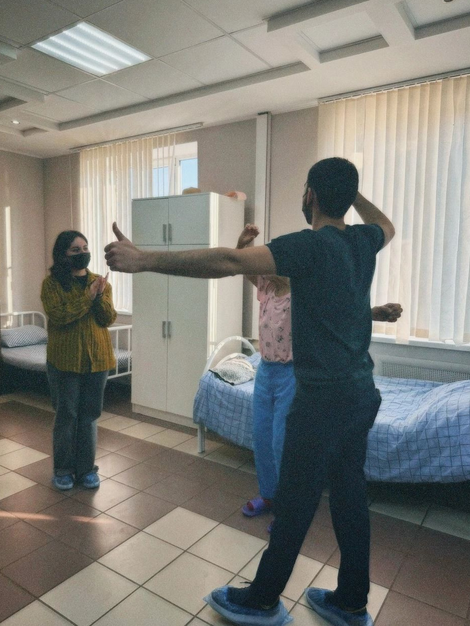 Активисты Ставропольской молодежной общественной организации народов Дагестана им. Героя России Нурмагомеда Гаджимагомедова посетили пансионат для престарелых «Добро»