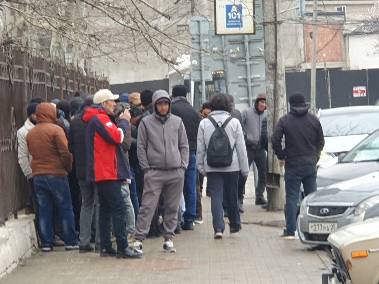 Сотрудник Миннаца РД провел встречу с иностранными гражданами