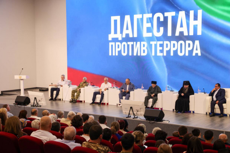 Сергей Меликов встретился с представителями институтов гражданского общества