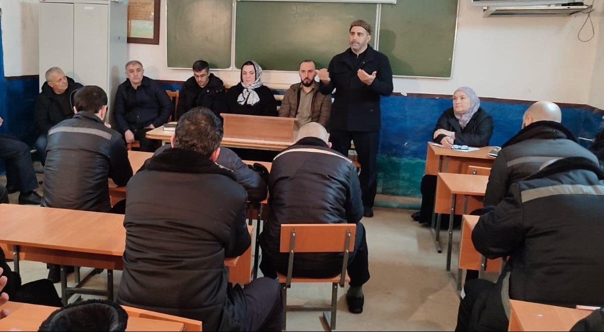 Представители Миннаца РД посетили Исправительную колонию  № 2