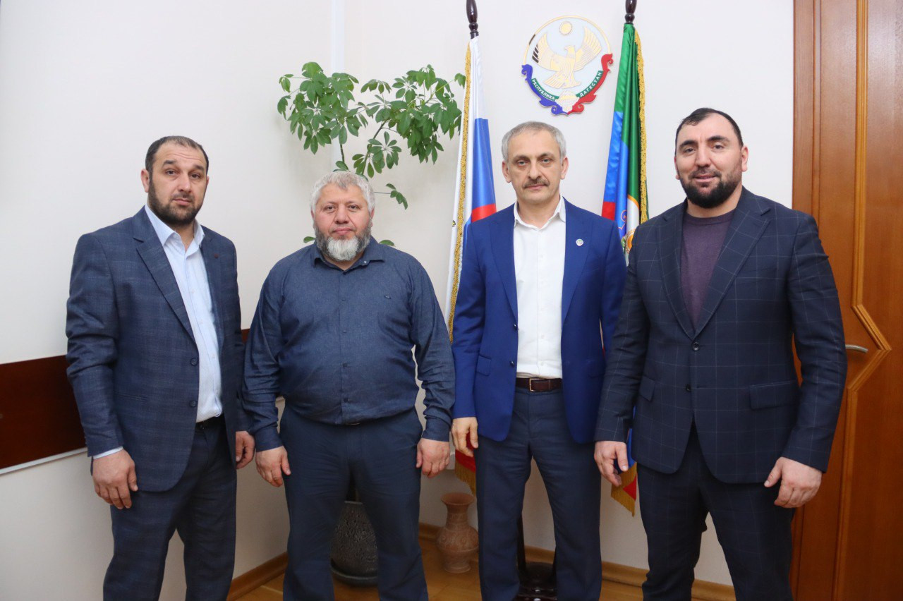 В Миннаце РД обсудили гуманитарную миссию