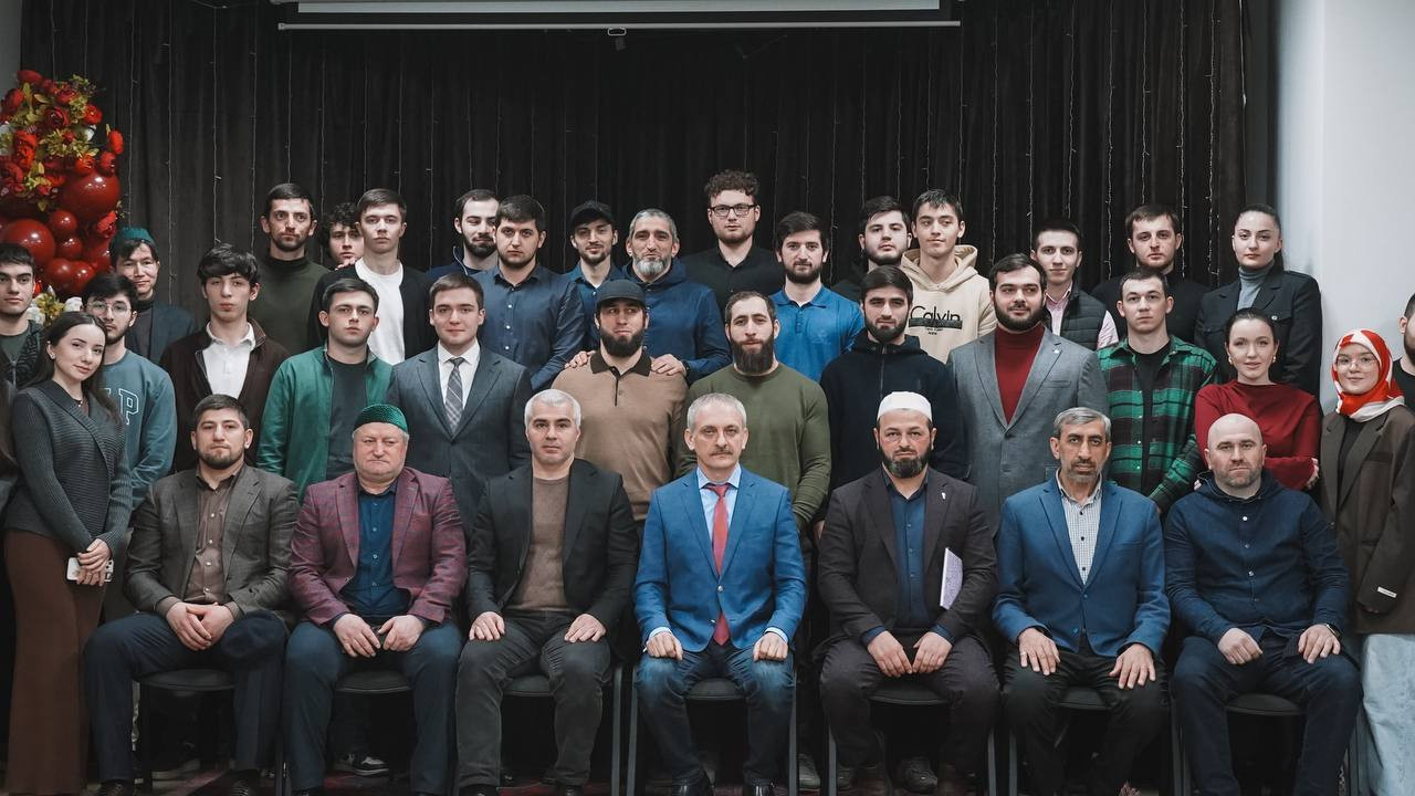 Диалог на равных с молодежью в Москве