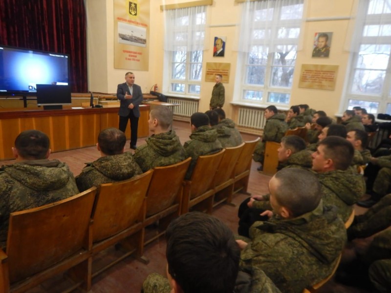 В Крыму проведена встреча с военнослужащими