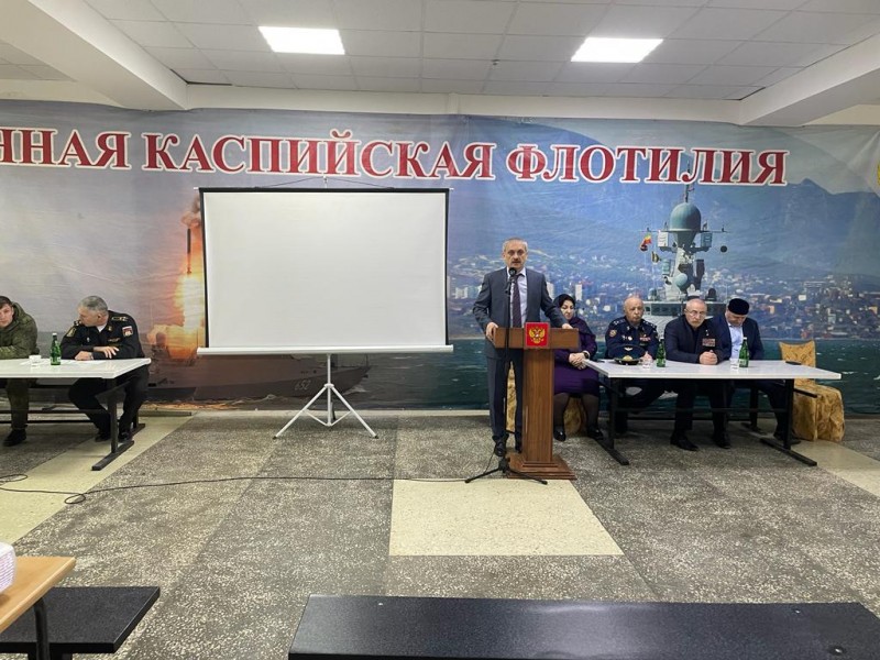 Энрик Муслимов встретился с военнослужащими Каспийской флотилии