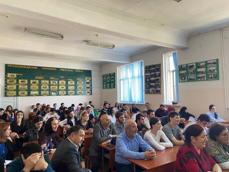 Встреча со студентами в рамках дискуссионной площадки «Открытый диалог» прошла в ДГАУ