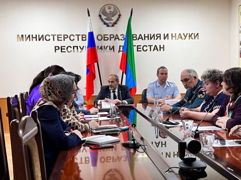 Миннац РД принял участие в едином республиканском родительском собрании «Безопасное лето – 2023!»