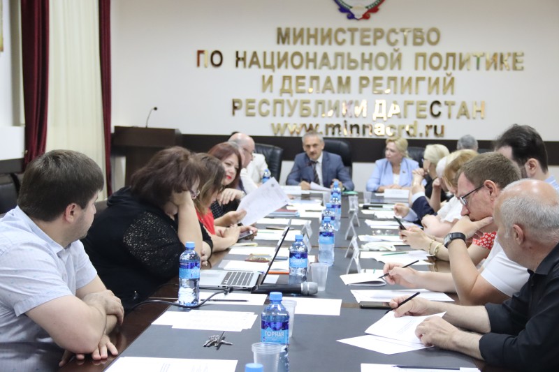 В Миннаце РД прошла конференция «Значение преобразований Петра I в новой и новейшей истории России»