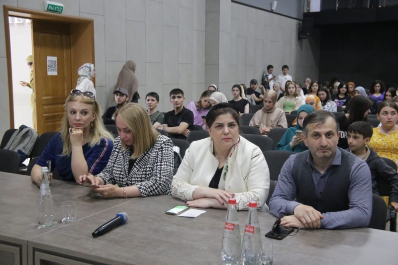 Прошел III Республиканский фестиваль-конкурс театральных постановок антитеррористической направленности среди студенческой молодежи ДГМУ