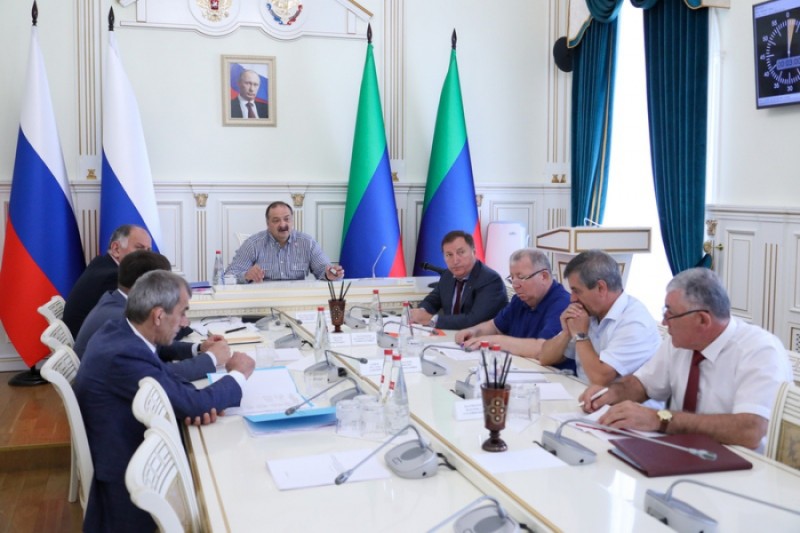 Сергей Меликов провел заседание Оперативного штаба по развитию экономики