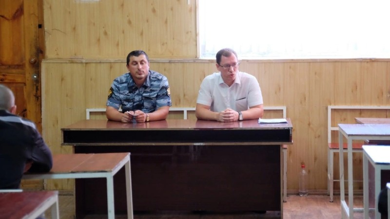 Республиканский центр русского языка и культуры провели беседу о русском языке в исправительной колонии №7 поселка Ново-Тюбе