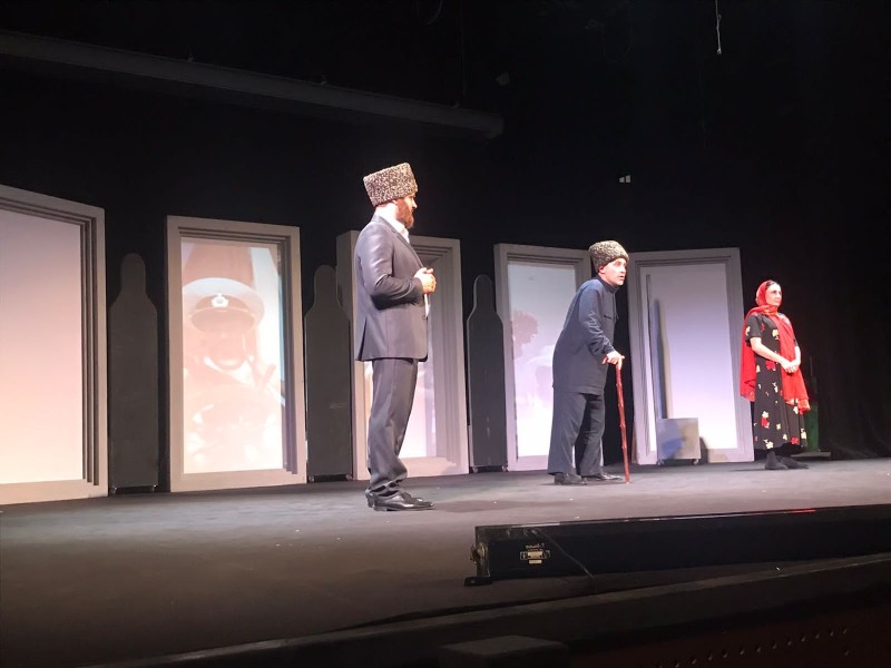 В лезгинском театре прошел показ театрализованного представления «Работаем, брат!» для молодежи города Дербент