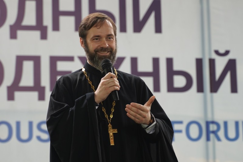 На полях IX Международного межрелигиозного молодежного форума обсуждаются актуальные проблемы современности