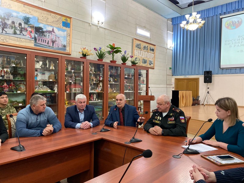 Кизляр встретил патриотический проект «Вахта Героев»