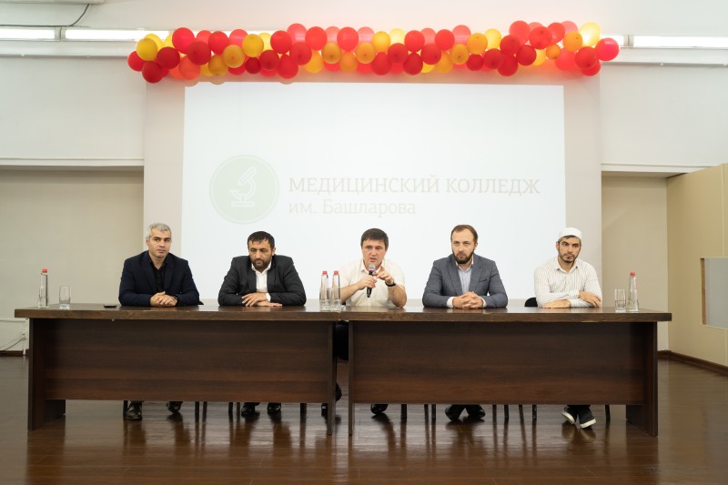 В Медицинском колледже им.Башларова прошла встреча в рамках дискуссионной площадки «Открытый диалог»