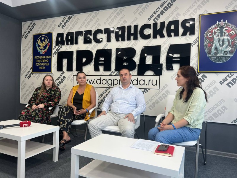 Пресс-конференция с организаторами V Международного волонтерского проекта межнационального согласия «Маяки дружбы. Башни Кавказа – 2022» прошла в редакции газеты «Дагестанская правда»