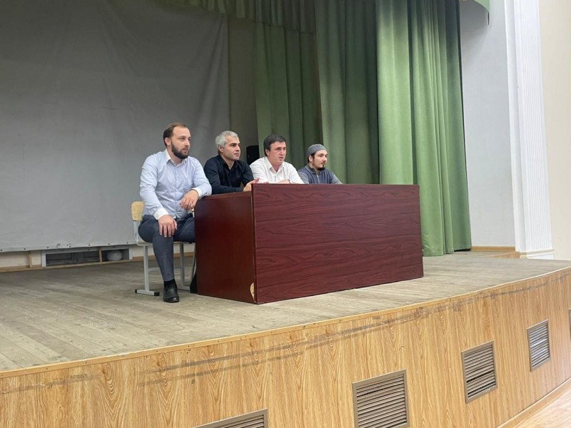 Встреча со студентами в рамках дискуссионной площадки «Открытый диалог» прошла в ДГУ