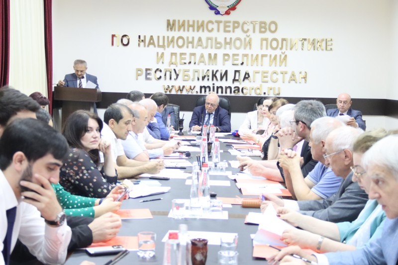 Депутаты обсудили вопросы формирования общественных советов при Народном Собрании РД и органах исполнительной власти