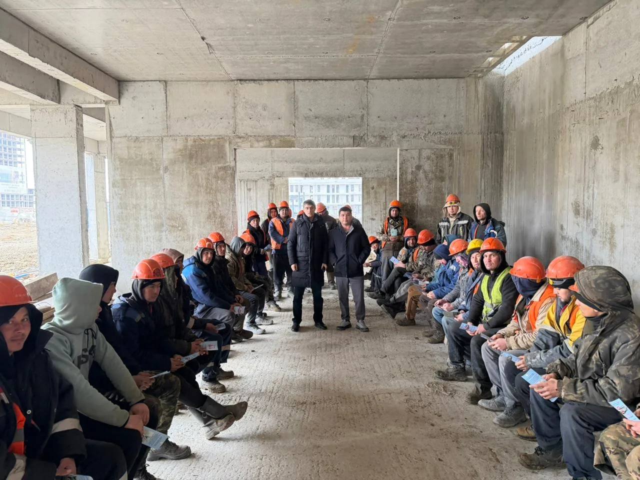 70 гражданам Узбекистана представители Миннаца Дагестана рассказали о правилах пребывания на территории России