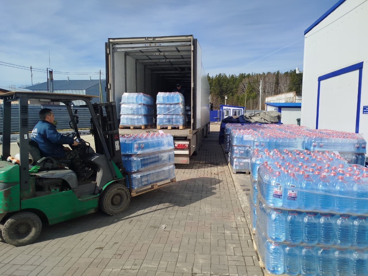 Дружба народов. Свердловская область и Санкт-Петербург пришли на помощь Дагестану после разрушительного паводка