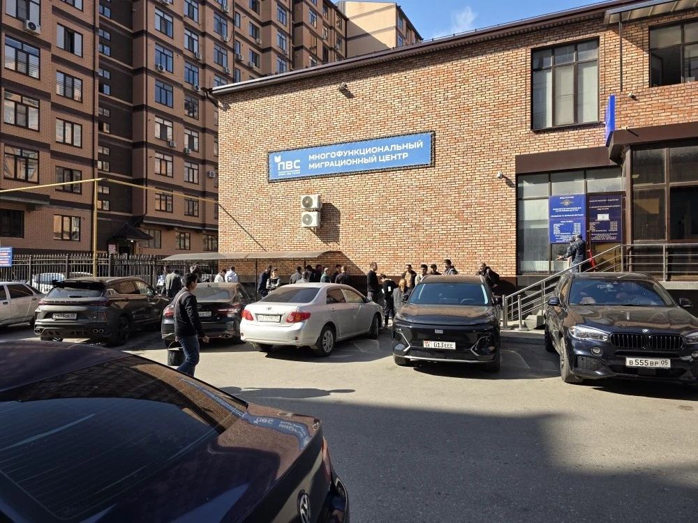 В Махачкале более 360 трудовым мигрантам объяснили правила пребывания в России