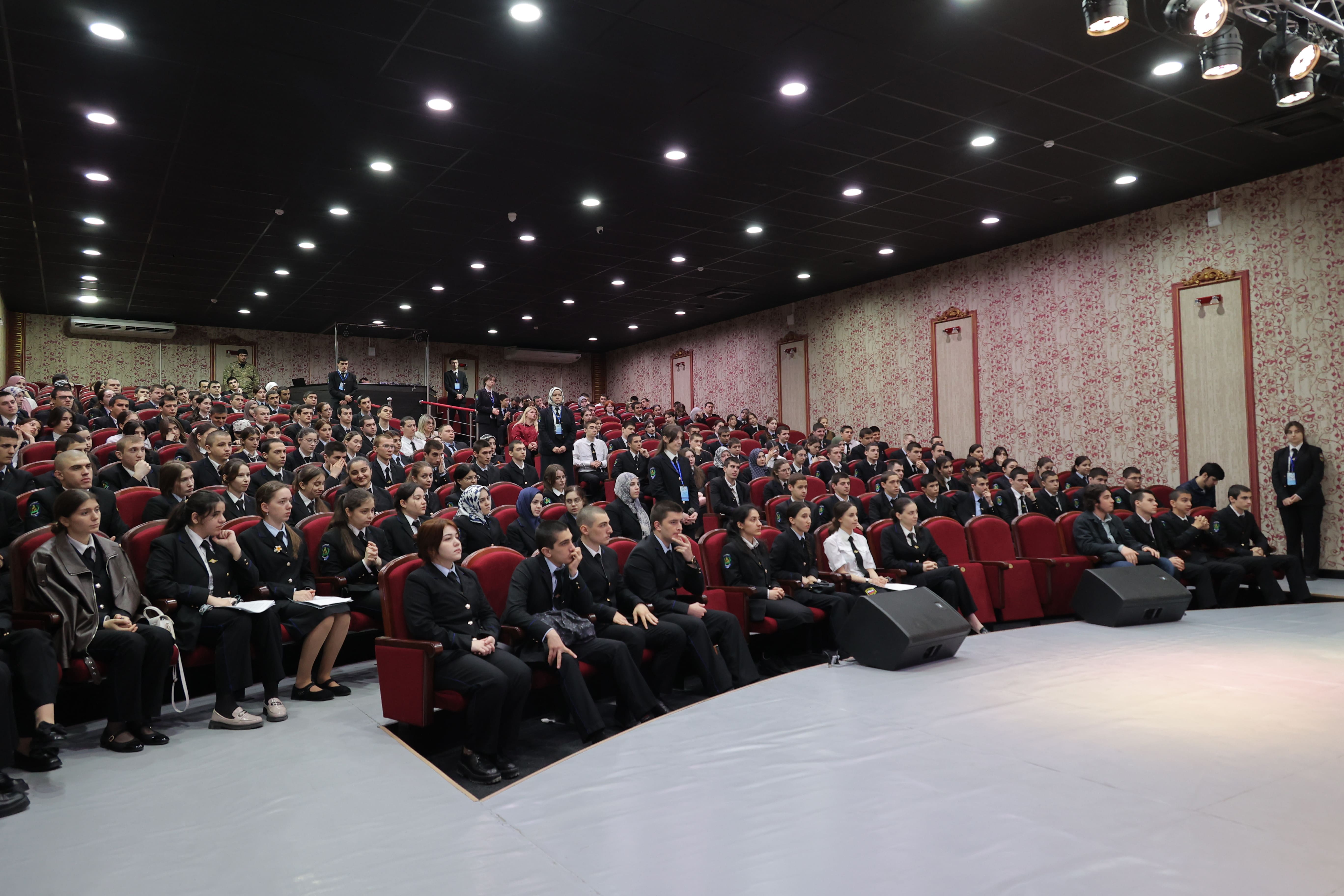 Представители Миннаца Дагестана приняли участие в конференции, посвященной информационно-психологической безопасности личности