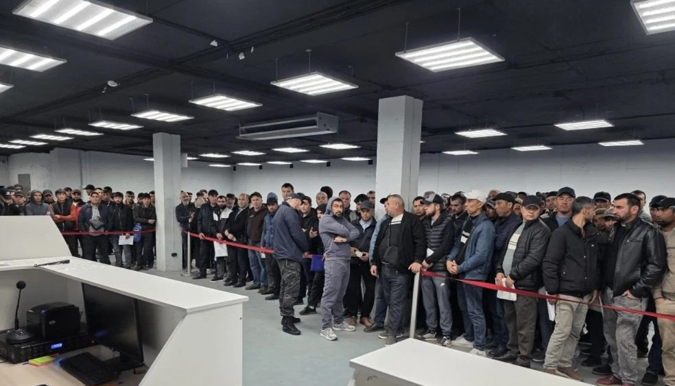 Более 520 трудовых мигрантов приняли участие в разъяснительных встречах в Махачкале