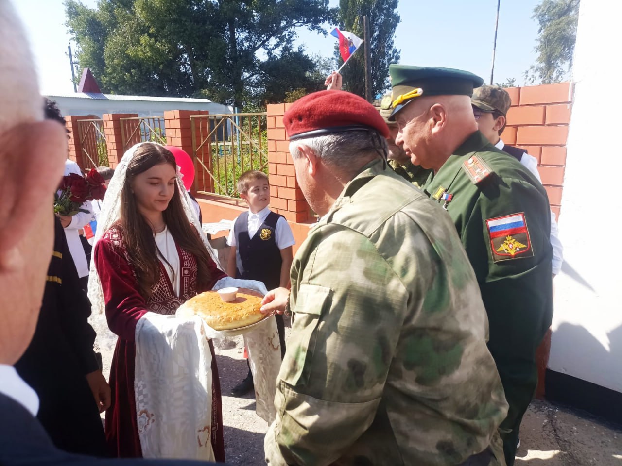 В Комсомольской СОШ Кизилюртовского района прошла встреча с Героями России