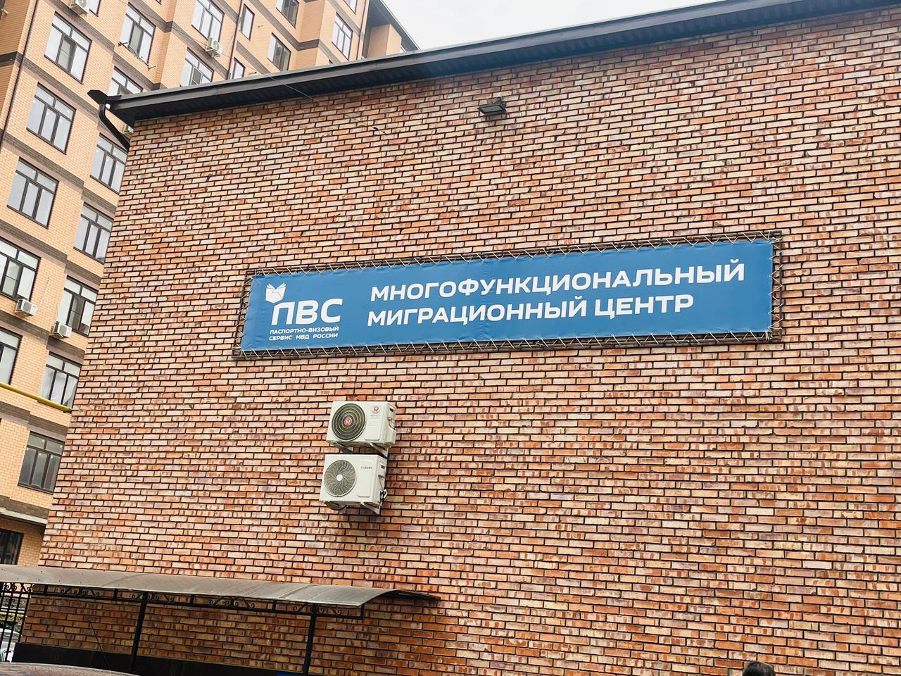 50 иностранным гражданам в Дагестане объяснили правила пребывания на территории российского государства