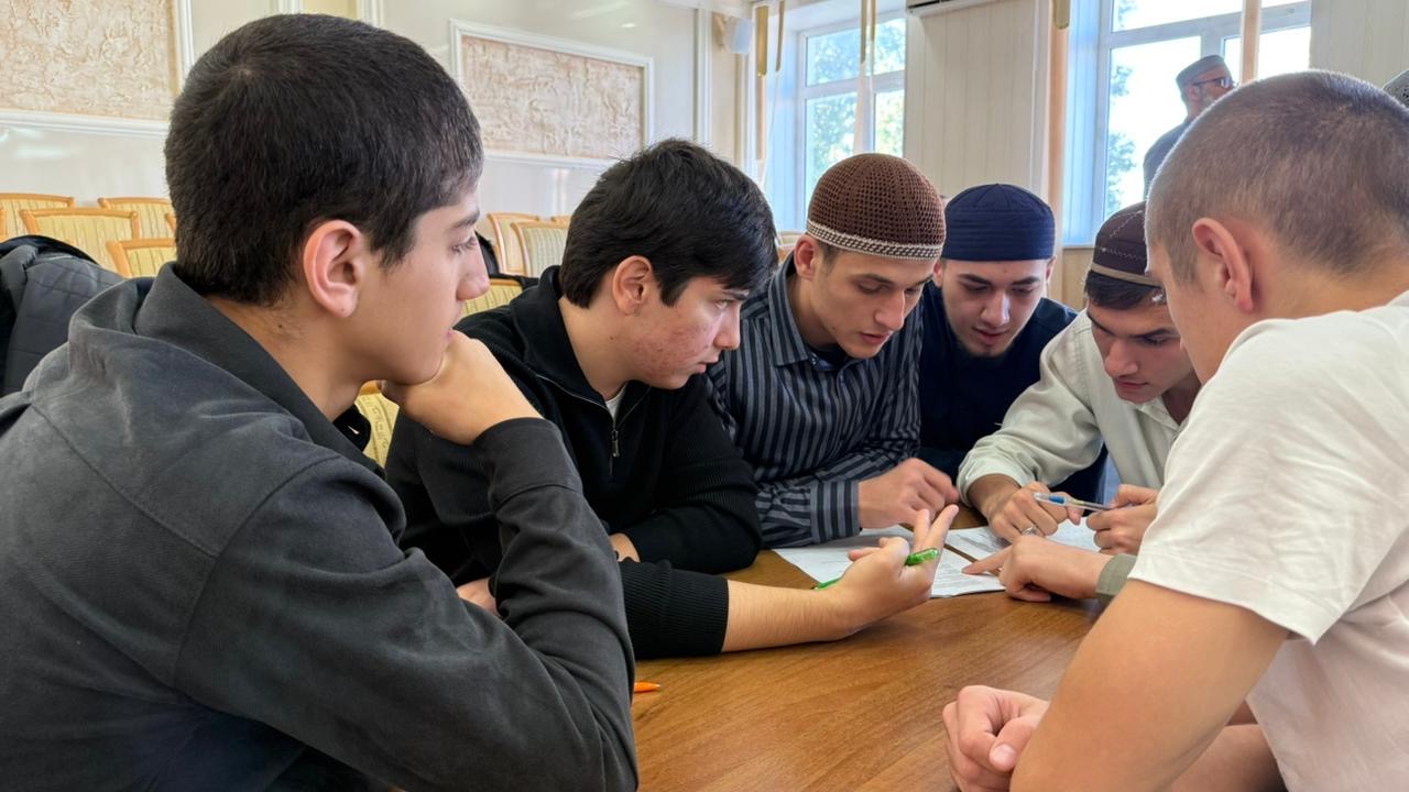 Интеллектуальная игра для юных алимов прошла в Махачкале