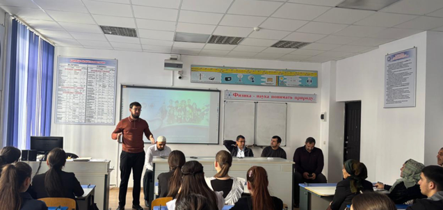 Миннац Дагестана: в 17 школах Дербентского района прошли образовательные встречи со школьниками