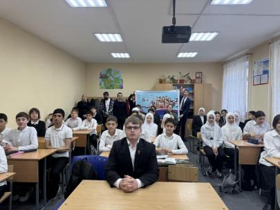 Миннац Дагестана: беседы со школьниками по профилактике религиозной нетерпимости и сохранению традиционных ценностей прошли сразу в нескольких городах и районах республики