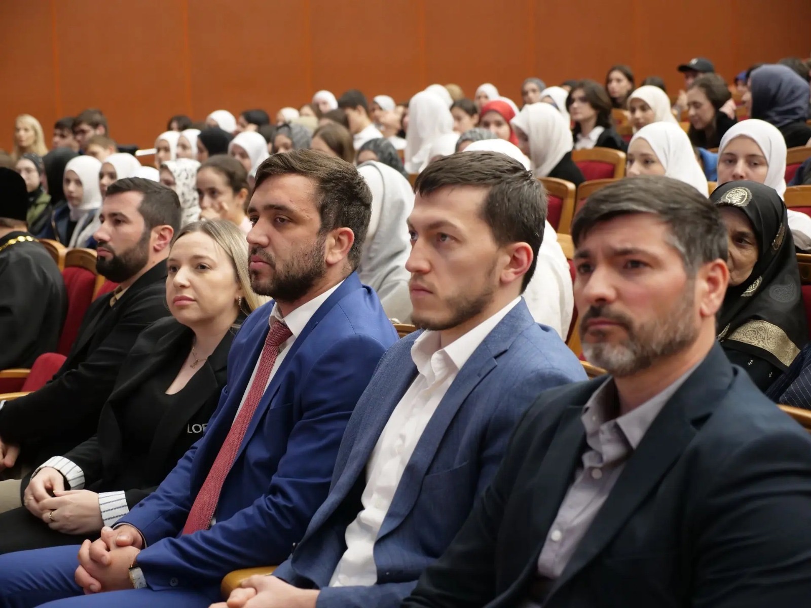 «Религия и мир». В Махачкале ведущие спикеры обсудили профилактику терроризма в молодежной среде