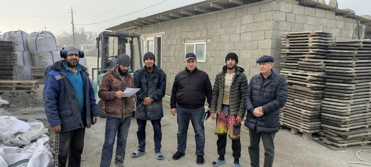 15 иностранным гражданам объяснили правила пребывания в России сотрудники Миннаца Дагестана