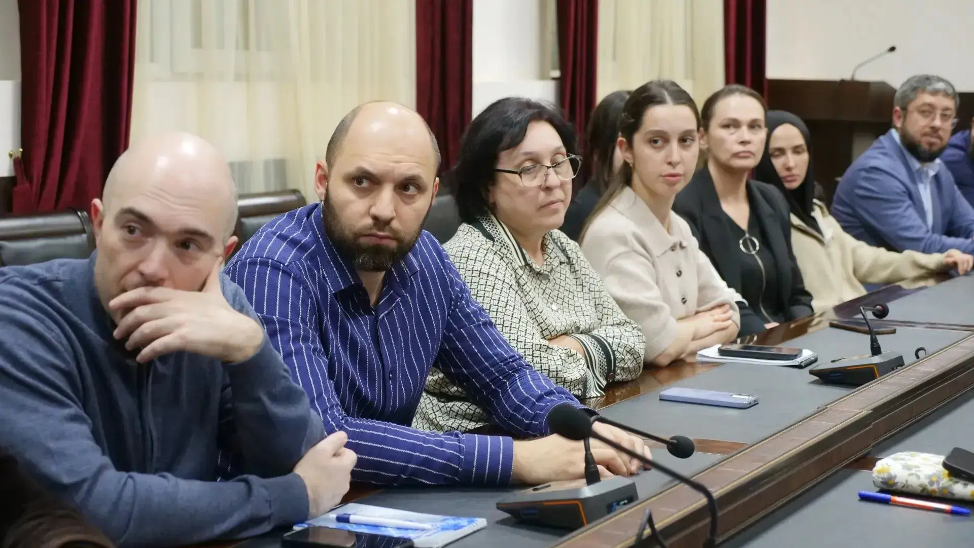 Одно из главных событий этого года: «Прямая линия» главы Дагестана Сергея Меликова проходит в эти минуты