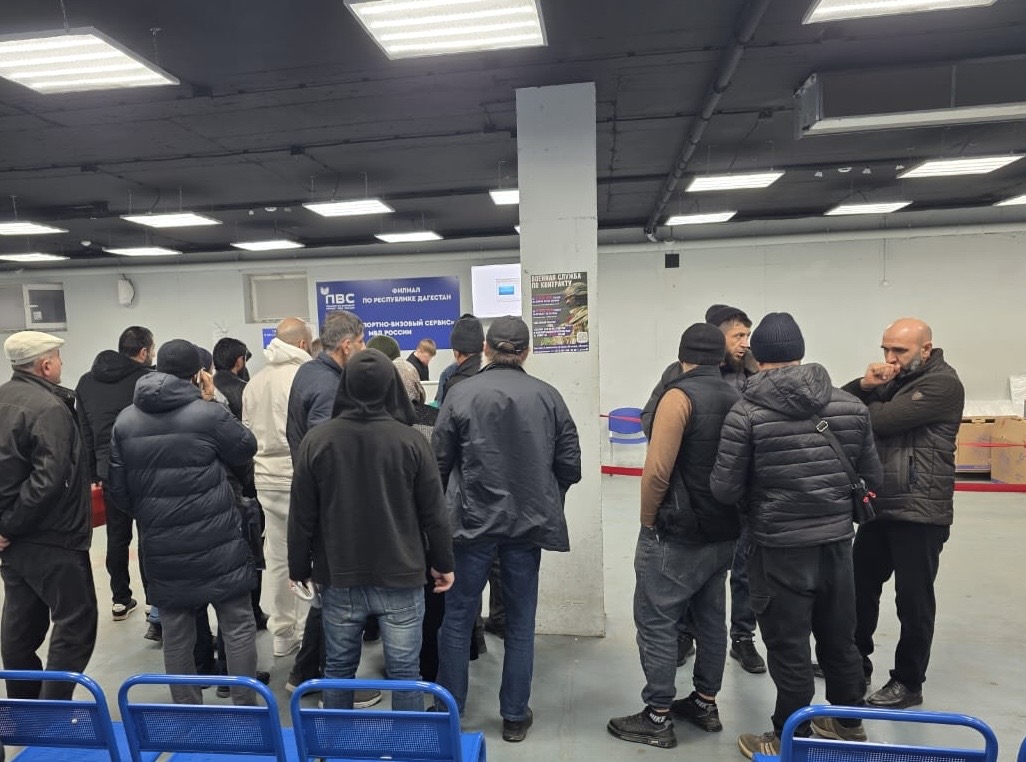 50 гражданам Центральной Азии и других стран, работающим в Дагестане, объяснили правила пребывания на территории России