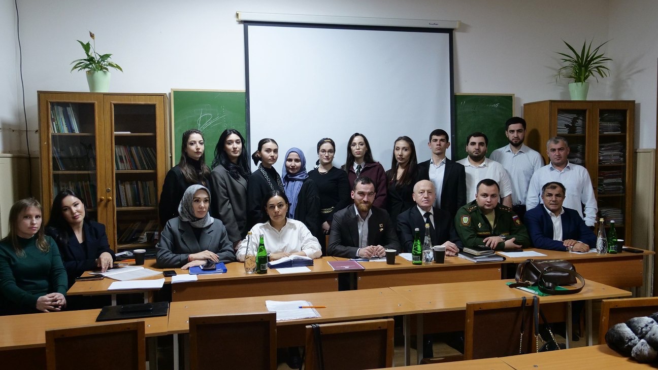 Темирлан Абуталимов принял участие в защите магистерских диссертаций в ДГУ