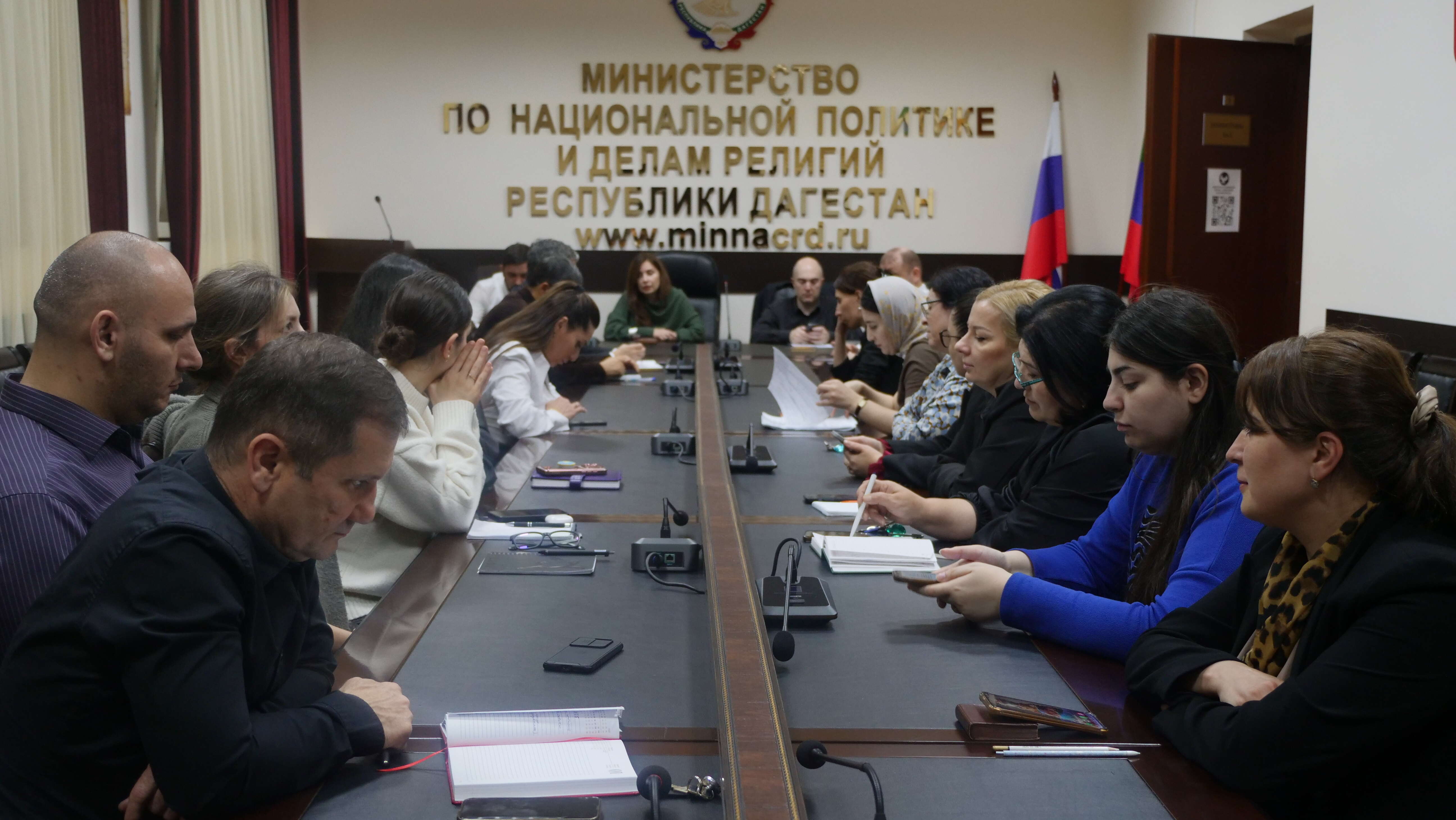 В Миннаце РД прошёл семинар по антикоррупционным стандартам: разбор типовых ситуаций и ответы на вопросы