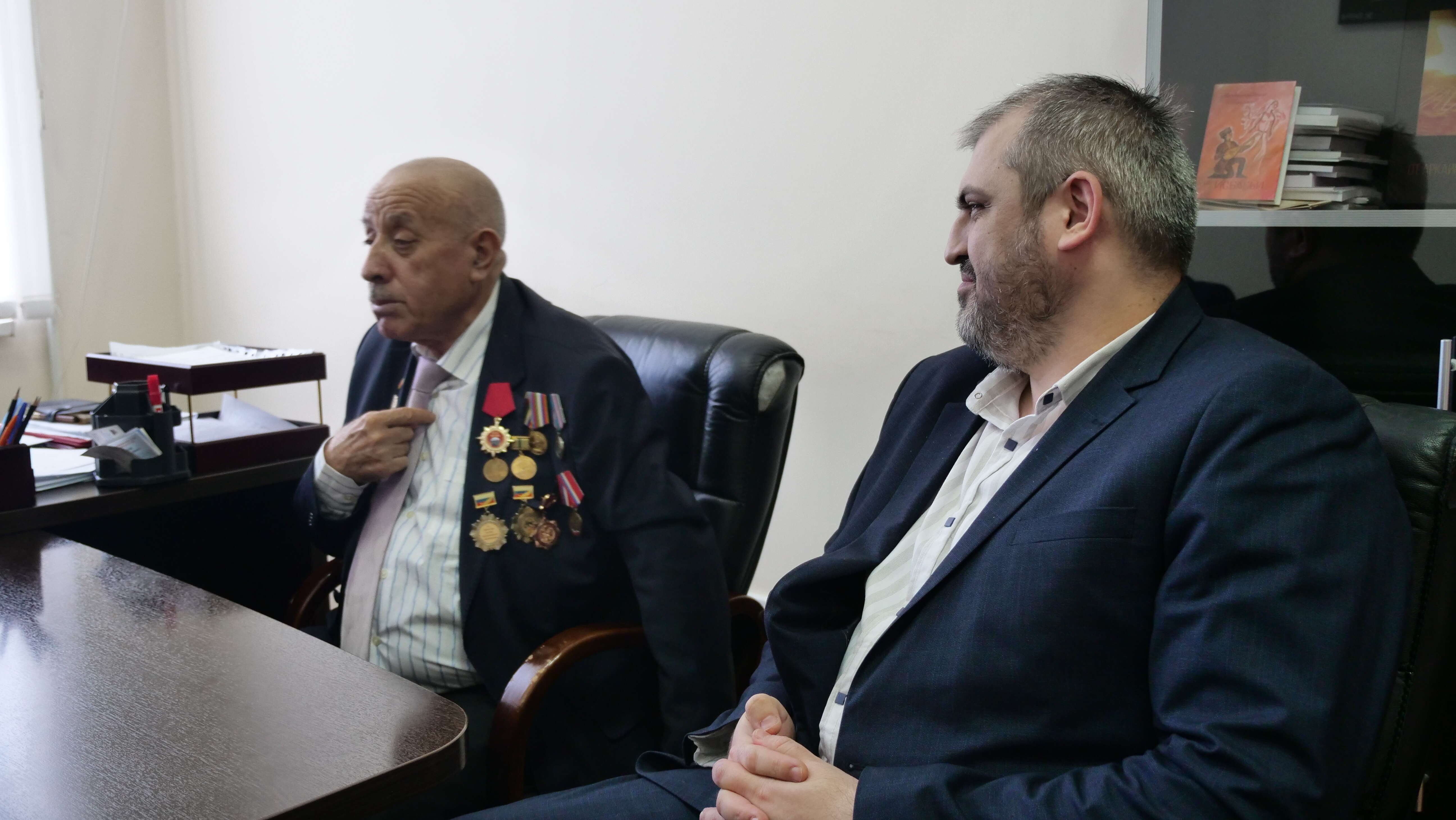 Представитель ФАДН Олег Фомченков-Бровко ознакомился с работой Миннаца Дагестана