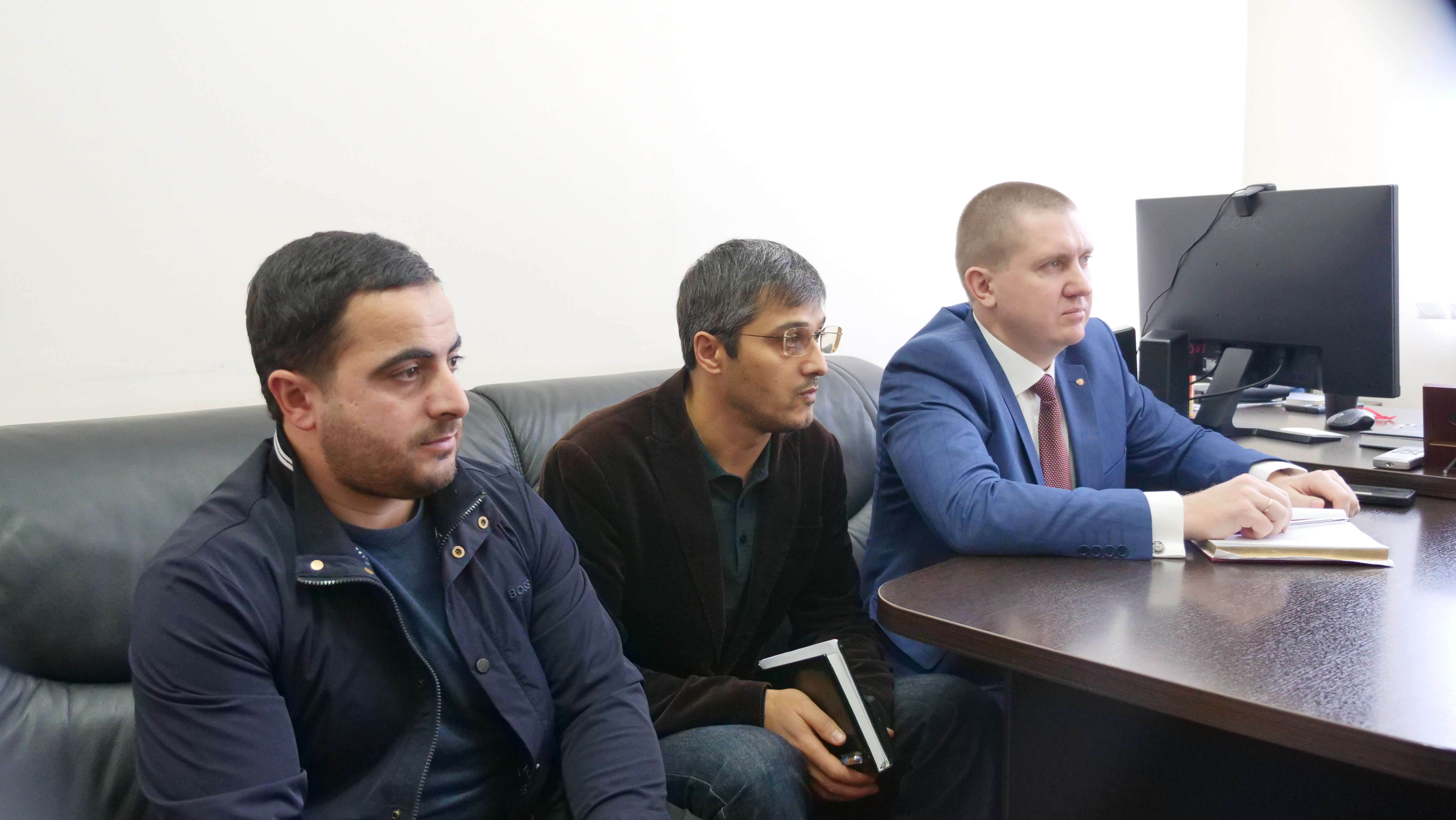 Представитель ФАДН Олег Фомченков-Бровко ознакомился с работой Миннаца Дагестана