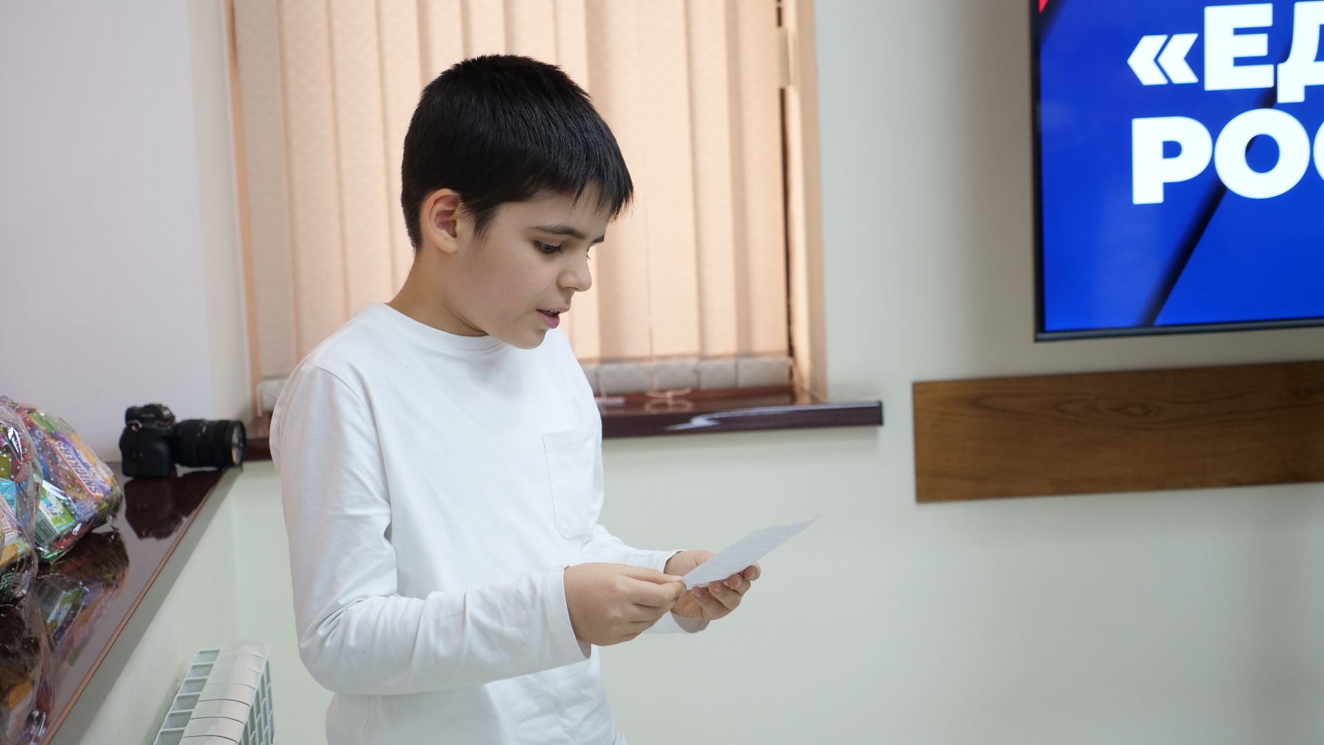 «Письма на фронт». Темирлан Абуталимов встретился с участниками патриотического проекта