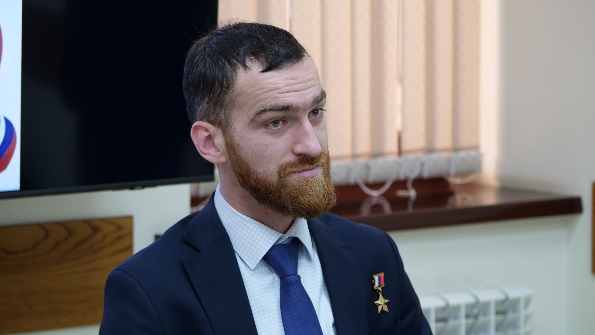 «Письма на фронт». Темирлан Абуталимов встретился с участниками патриотического проекта