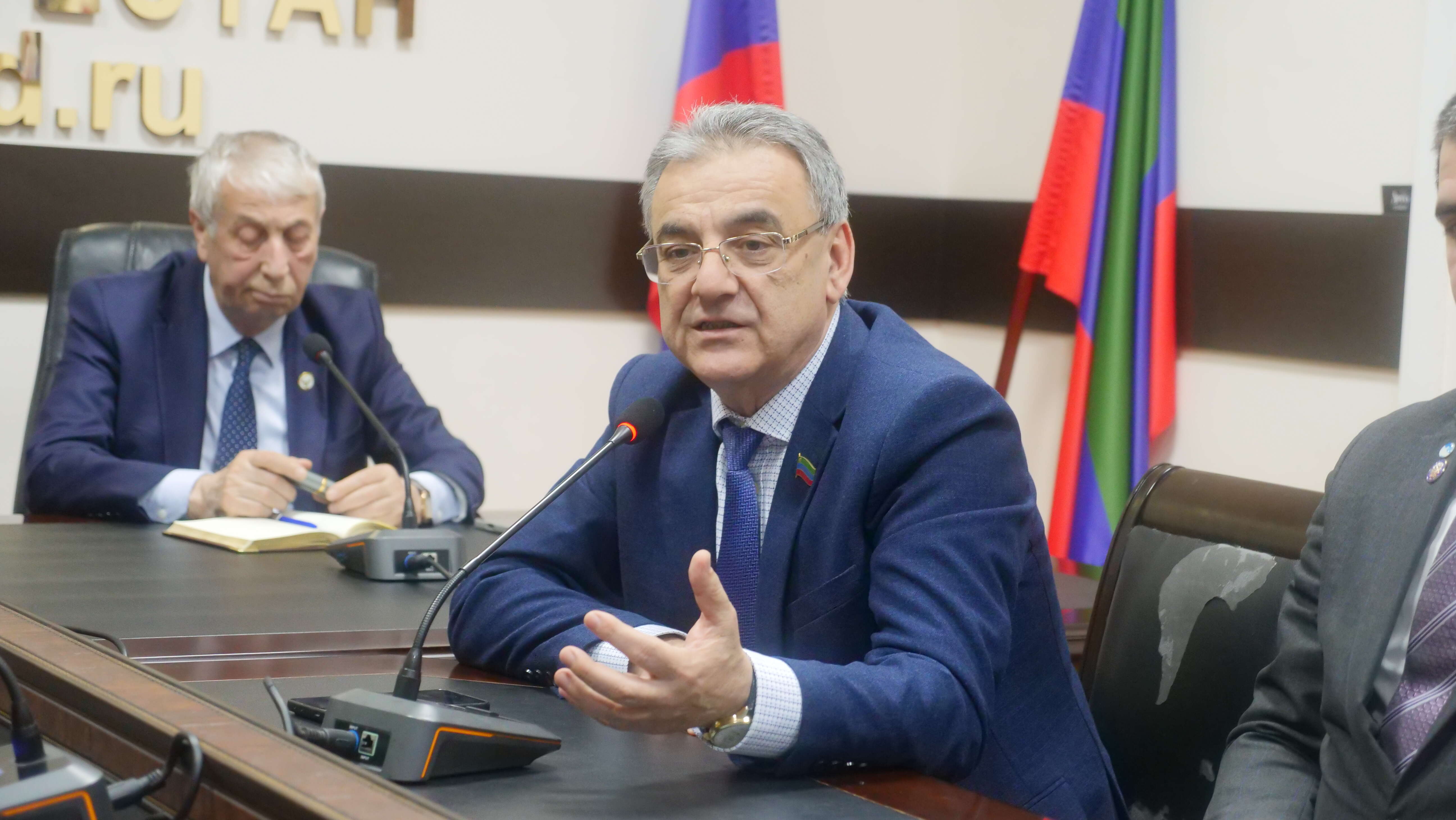 Память, которая объединяет. В Махачкале вспоминали жертв блокадного Ленинграда и Холокоста