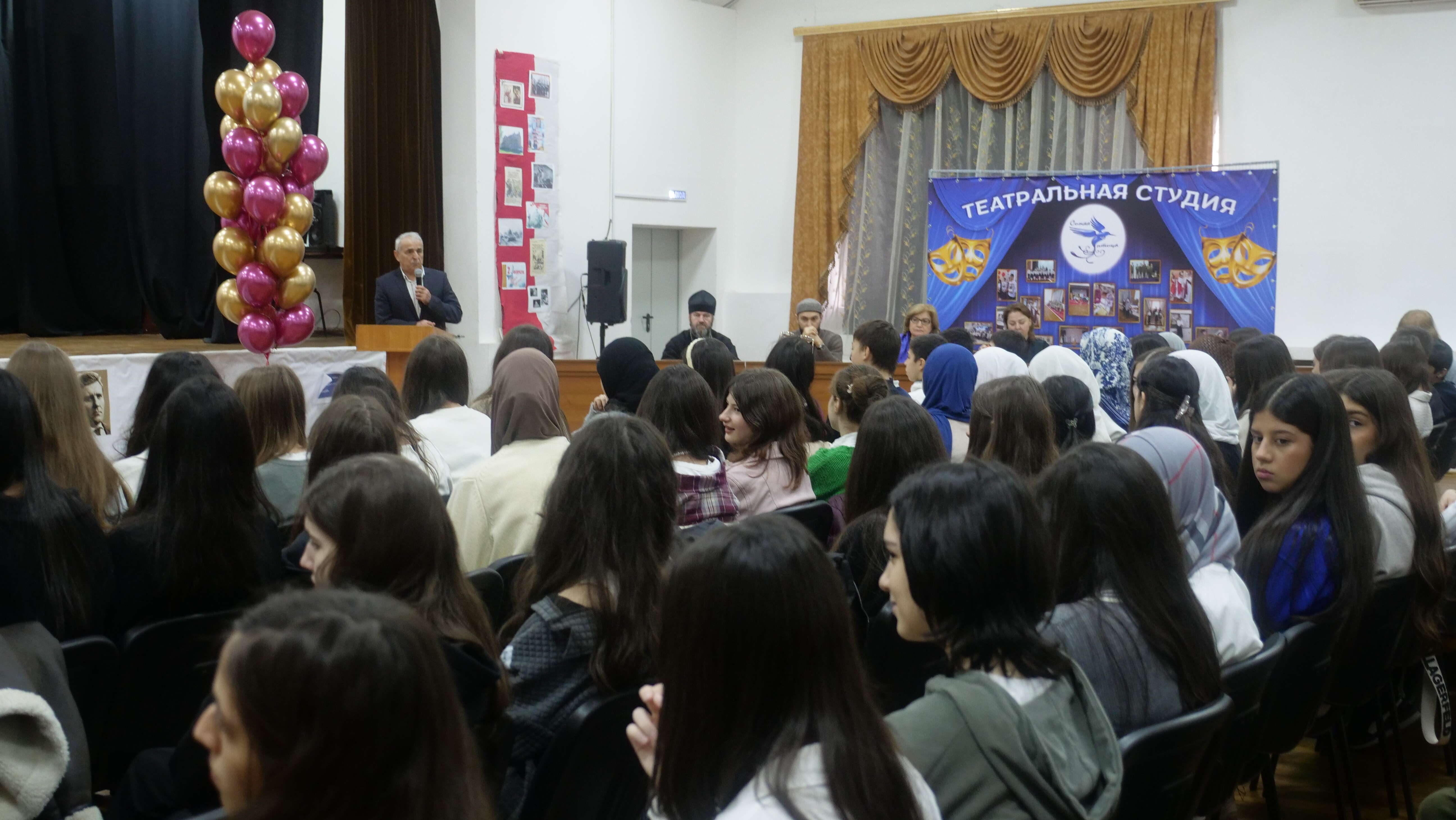 Диалог, который объединяет: в школах Махачкалы проходит Неделя гармоничных межконфессиональных отношений