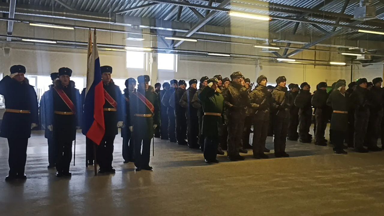 Делегация представительства Дагестана в Санкт-Петербурге посетила церемонию принятия военной присяги