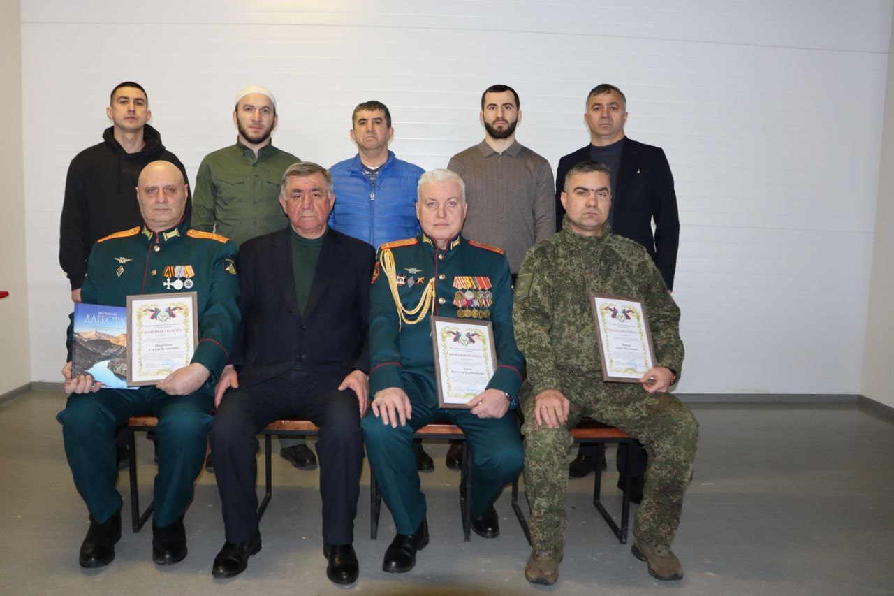 Делегация представительства Дагестана в Санкт-Петербурге посетила церемонию принятия военной присяги