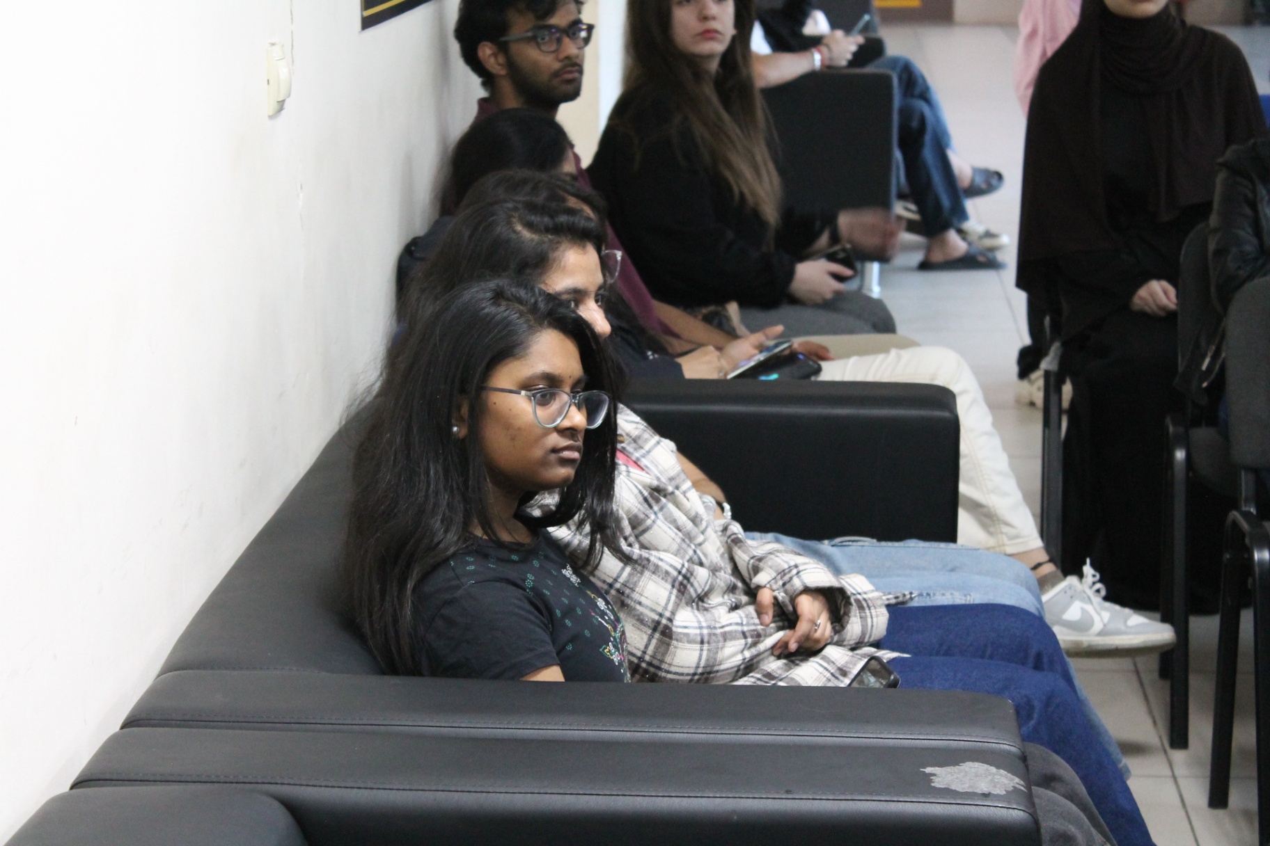 Миннац Дагестана провел беседу с иностранными студентами ДГМУ и ознакомились с условиями их проживания в студенческом общежитии