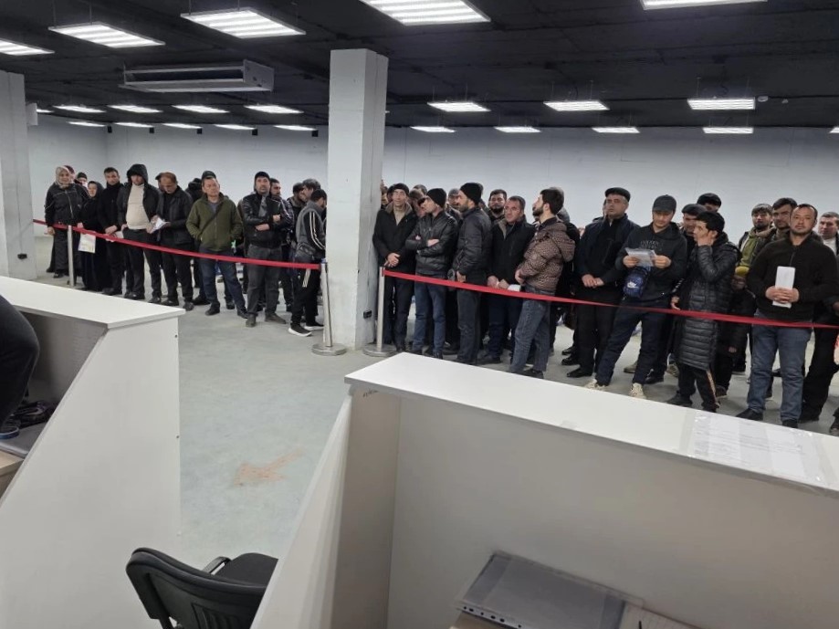 Правила, права и обязанности. В Махачкале прошла встреча с трудовыми мигрантами