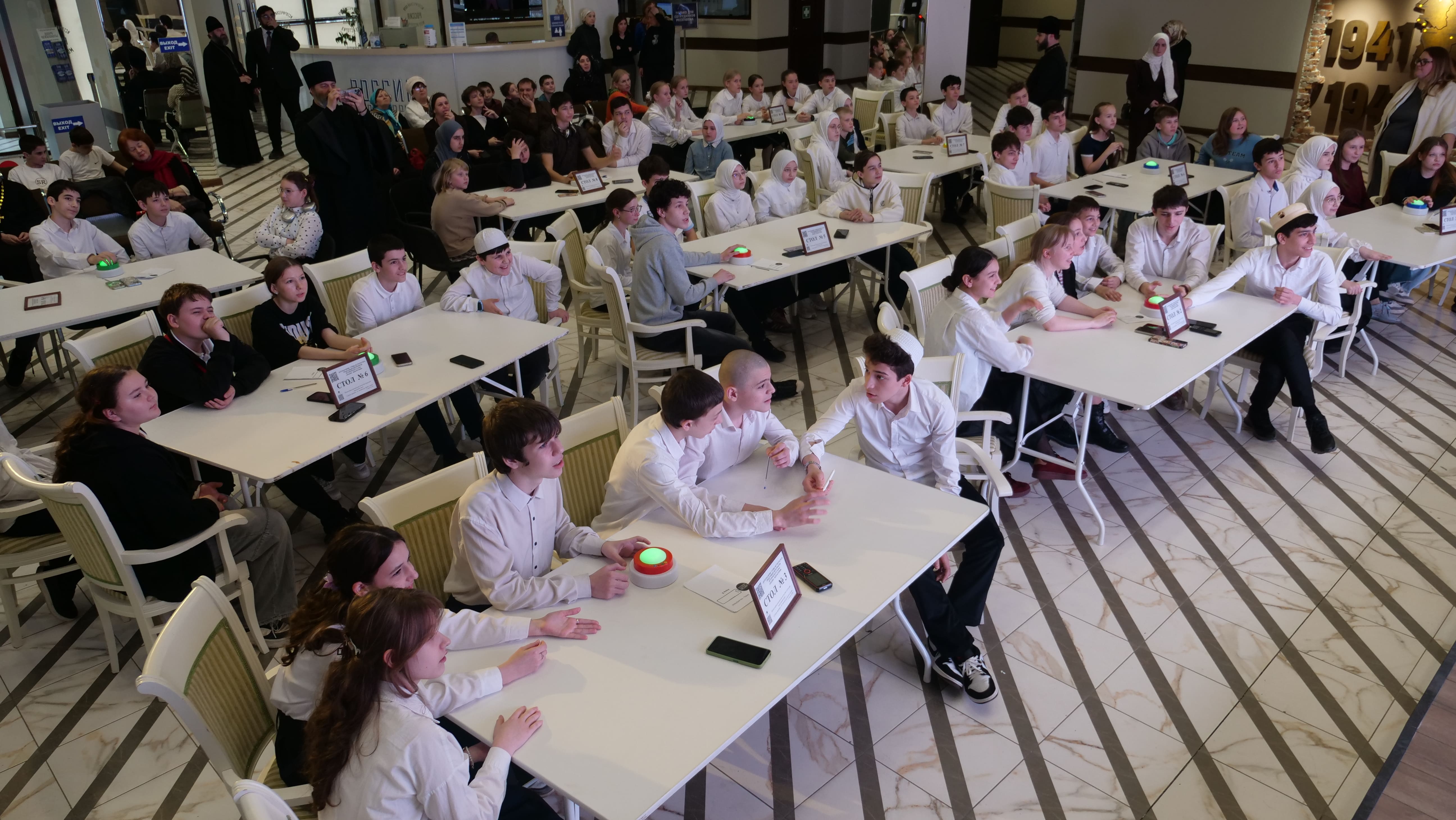 В Махачкале определили победителей межконфессионального брейн-ринга «Связь времен — от начала до наших дней»